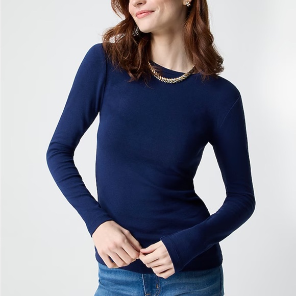 J. Crew Everyday Longsleeve Tee.
Color "Neon Orchid” - purple.
Size XL (16). NWT - Picture 6 of 6